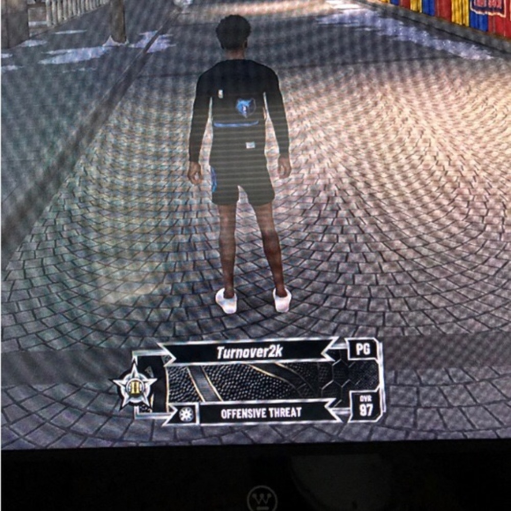 hmu selling it for $20
